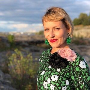 Meet your Posher, Ewa